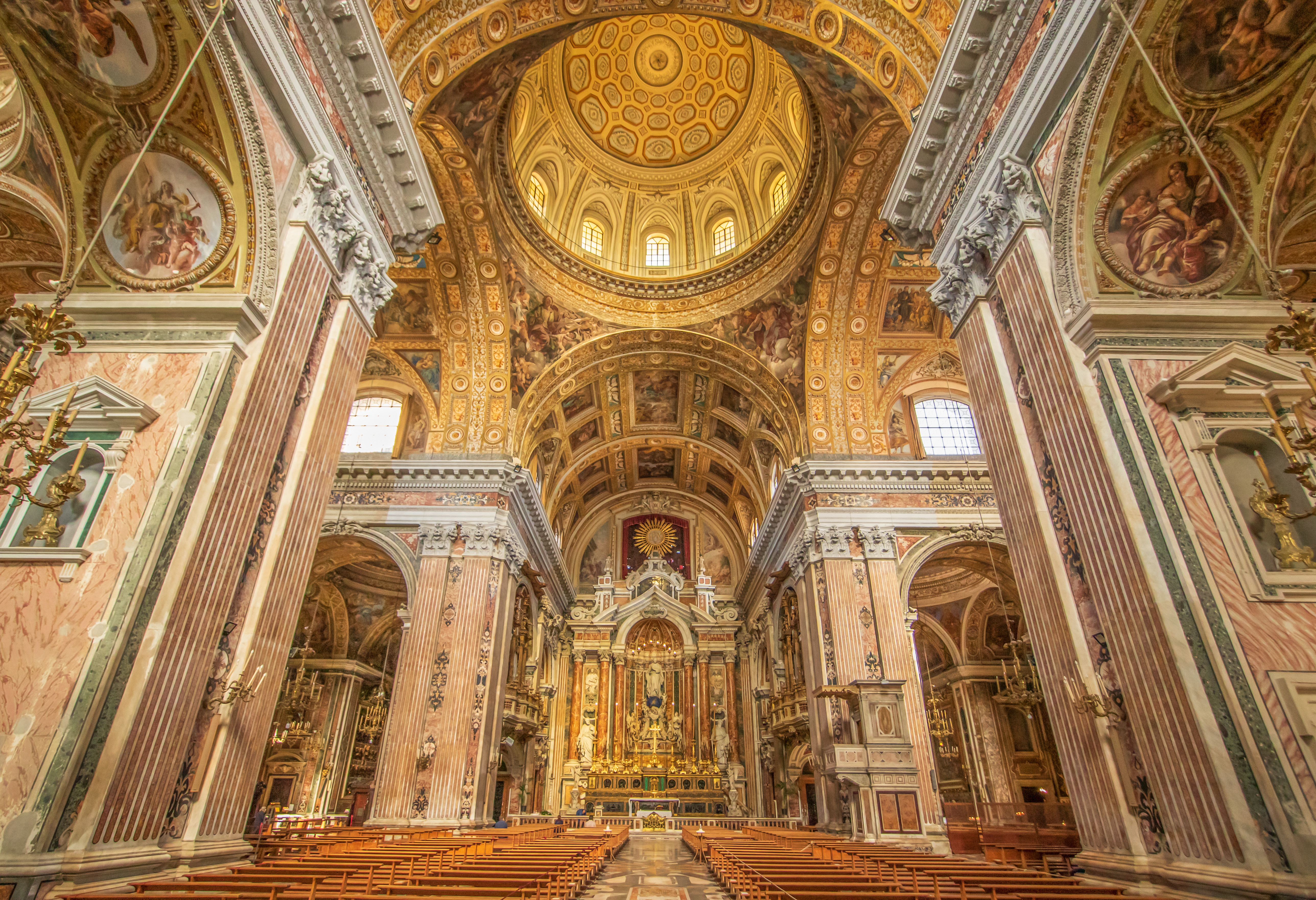 Chiesa del Gesù Nuovo_interno
