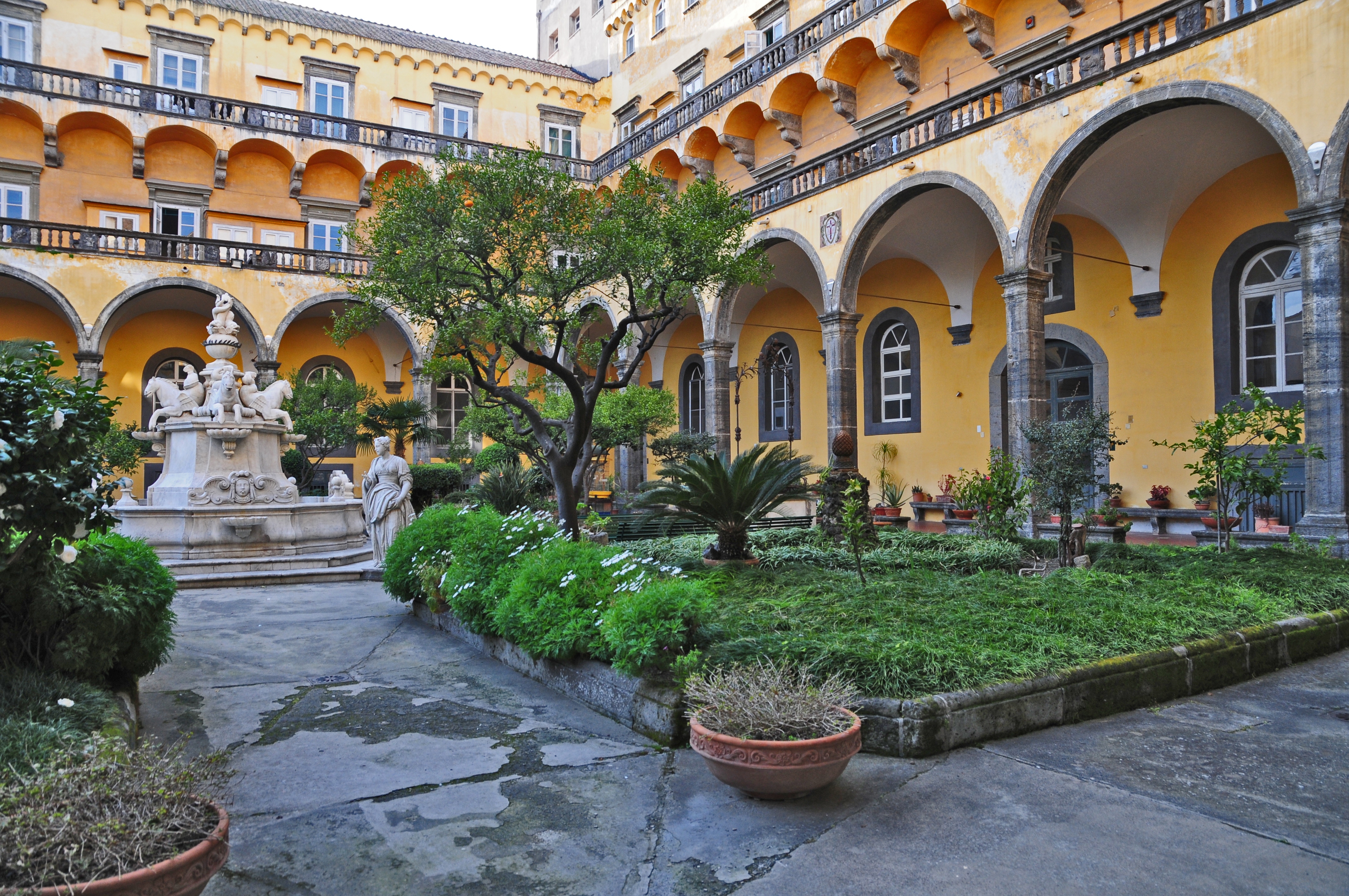 Chiostro di San Gregorio Armeno