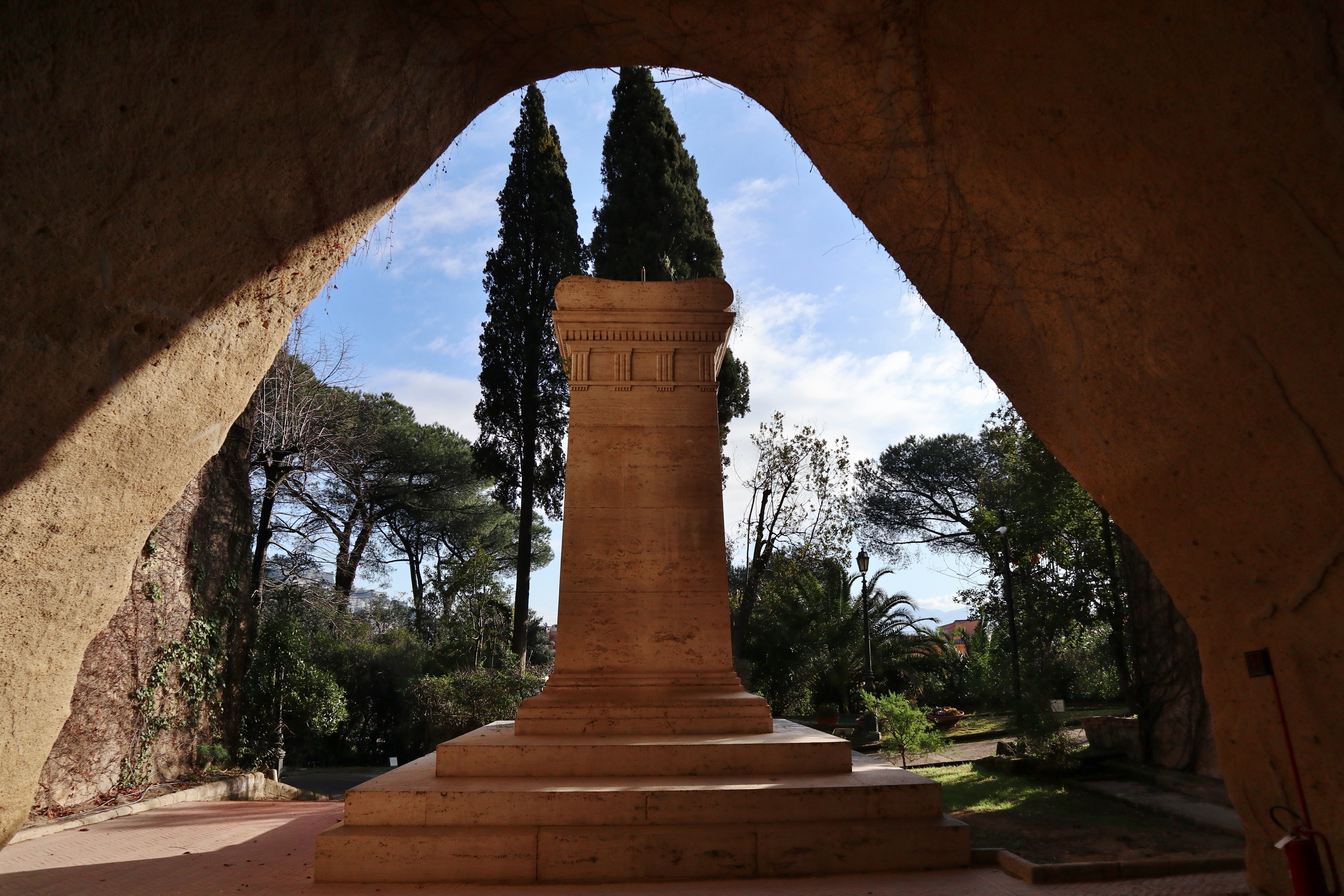 Parco delle Tombe di Virgilio e Leopardi